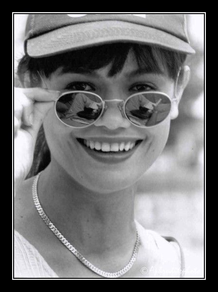 10 USA portraits - Girl with glasses